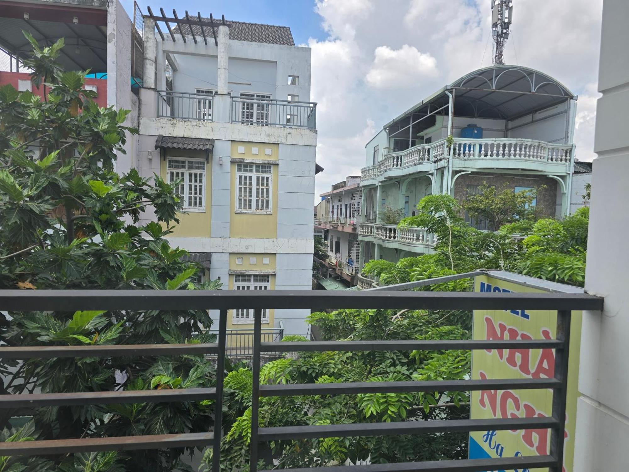 Motel Ha Long Long Binh Exteriör bild